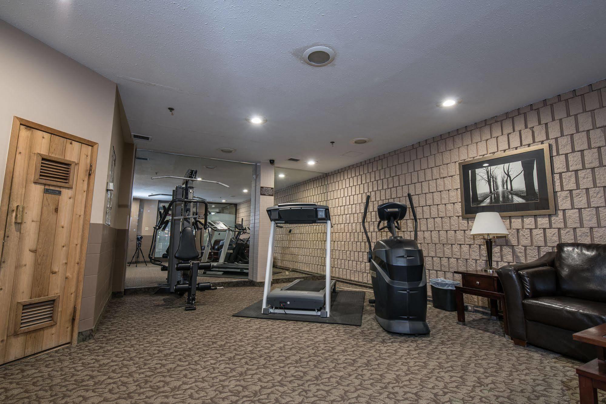 Argyll Plaza Hotel Edmonton Extérieur photo
