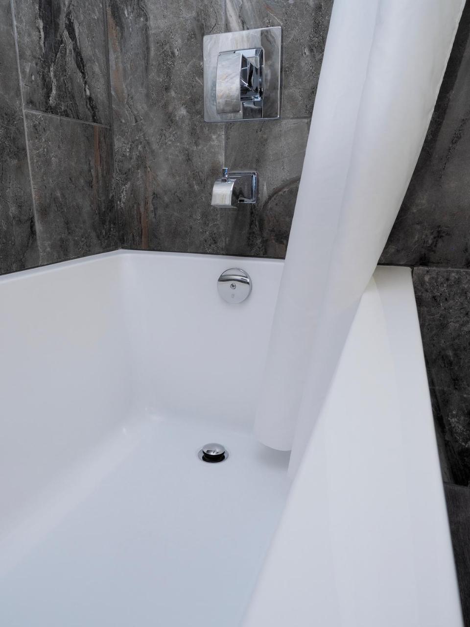 Argyll Plaza Hotel Edmonton Extérieur photo